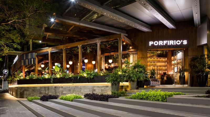 porfirios night 10